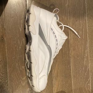 Women's Fila Ray Casual Shoes in White